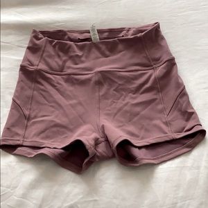 Highrise lulu shorts